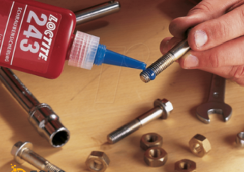 Keo khóa ren Loctite 243 - 2/4