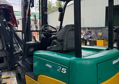 Bán Hoặc Cho Thuê Xe Nâng Điện Komatsu 2.5 Tấn - 1/6